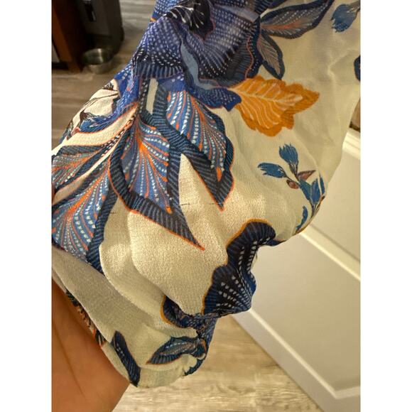 FARM Rio Off-White 3D Rose One-Shoulder Floral Blouse NWT Summer/Resort Top - Picture 8 of 8